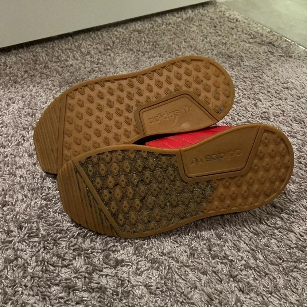 Adidas XPLR‎ size 4Y, red